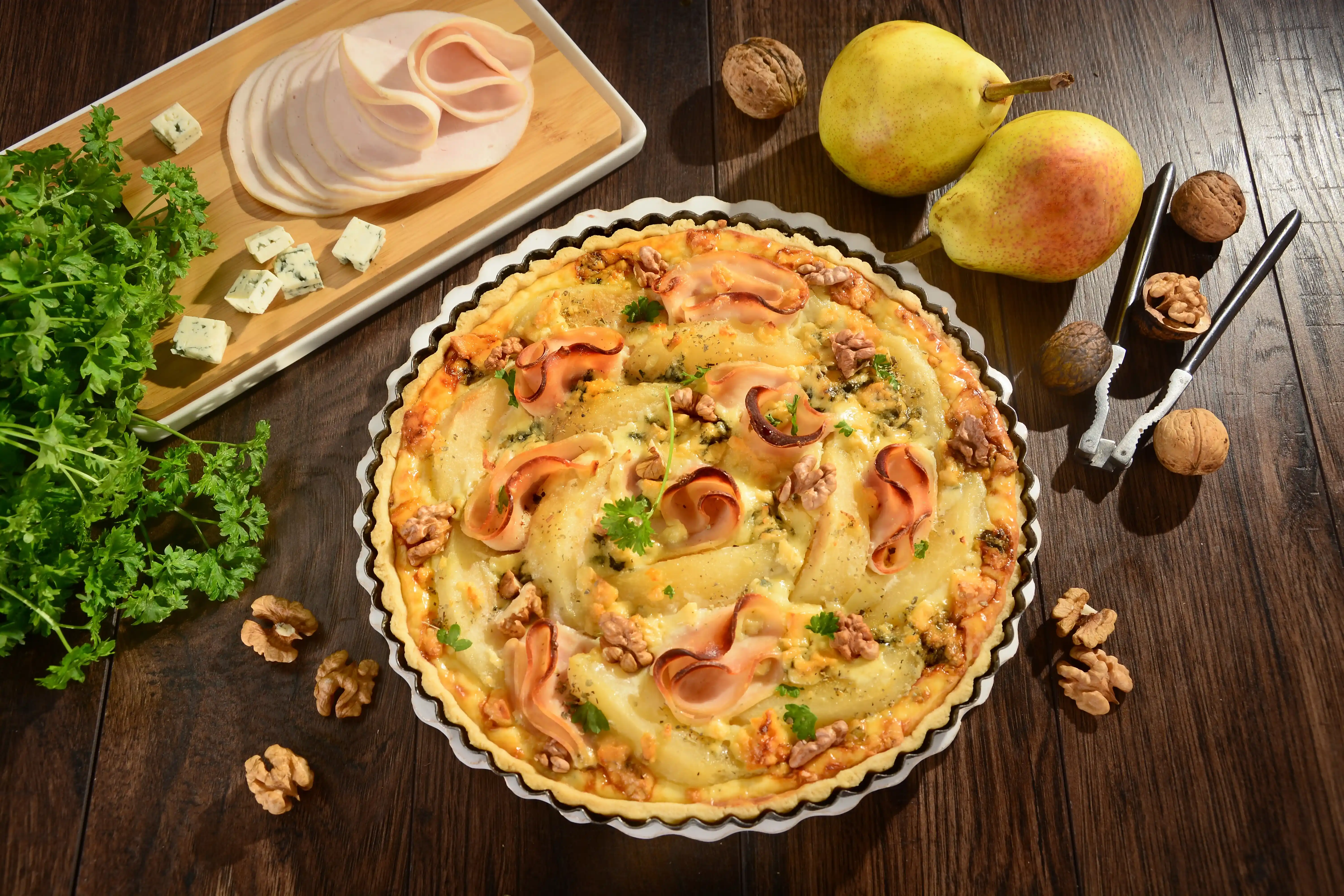 Cheese Tart with Pears and Smoked Chicken